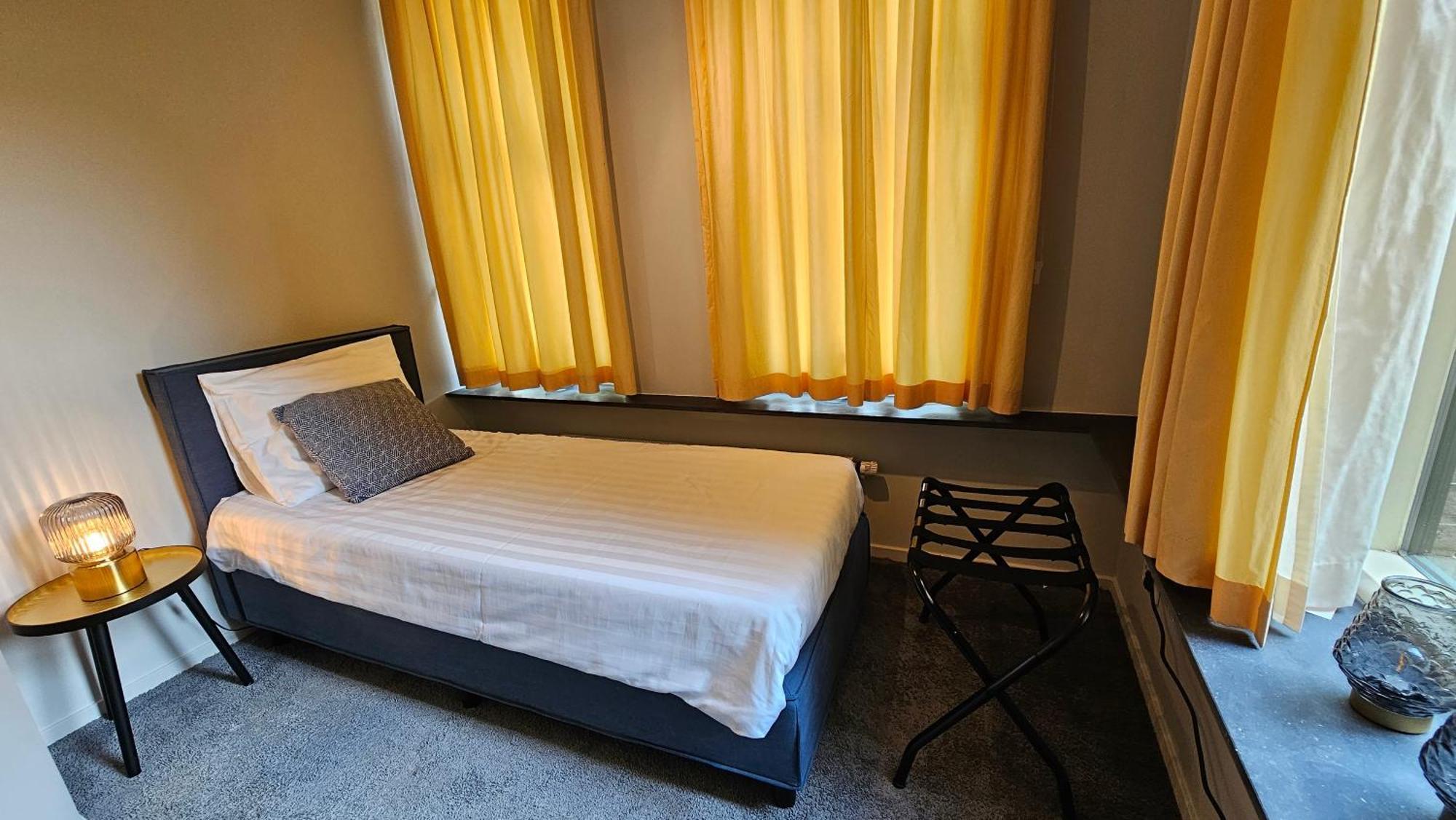 Guest Room Утрехт Екстер'єр фото