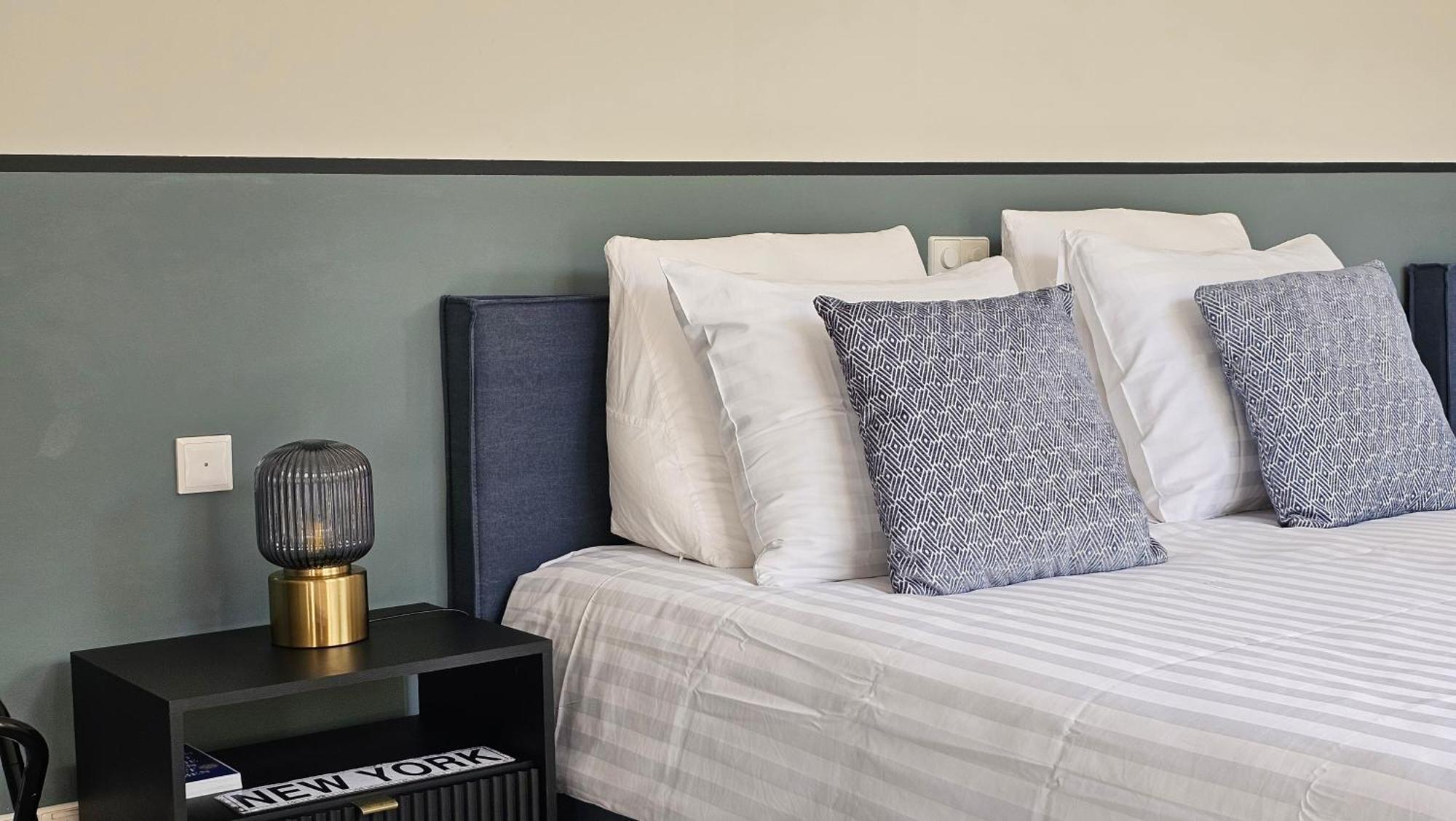 Guest Room Утрехт Екстер'єр фото