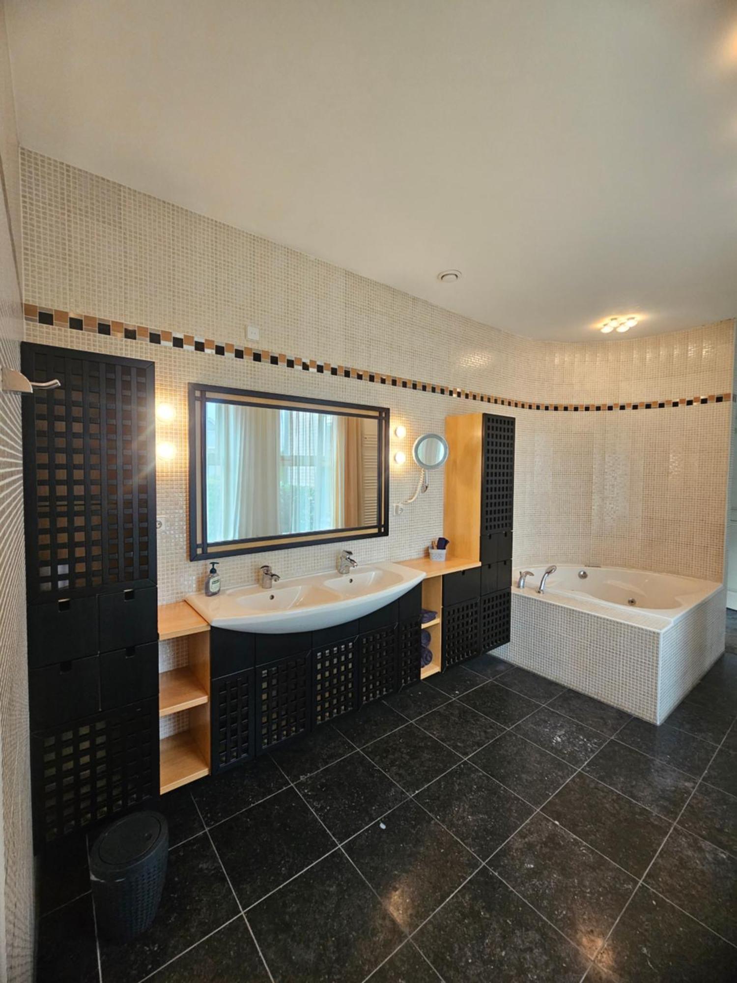 Guest Room Утрехт Екстер'єр фото